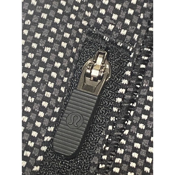 Lululemon Women Run It Out Tight Luxtreme Size 4 Black & White Zipper Pockets - Picture 5 of 7